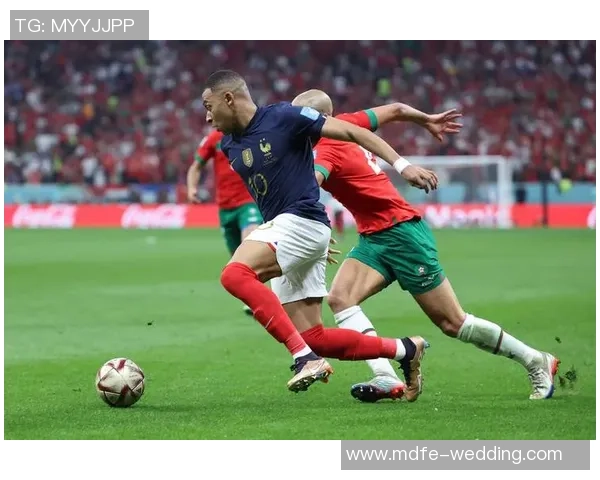 21号足球后卫球星：身世、成就与风采