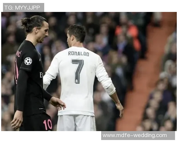 八大足球巨星同框合影引热议 场面震撼堪比巅峰对决