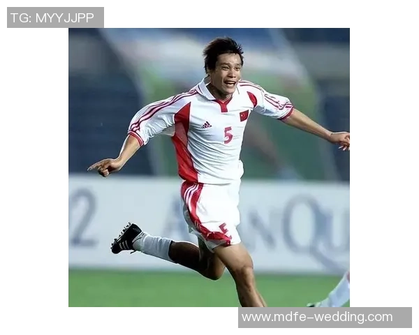 通过四连图揭秘足球明星身份 一起来猜猜他是谁 通过四连图揭秘足球明星身份 一起来猜猜他是谁